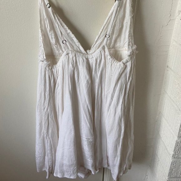 Urban Outfitters Romper - Picture 3 of 4